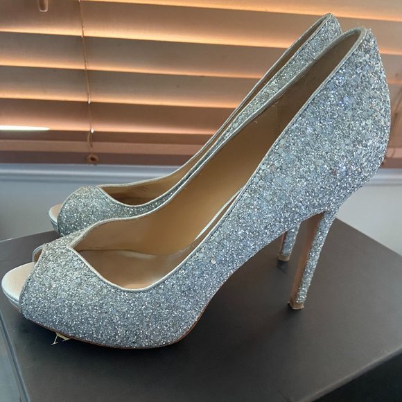 Badgley Mischka Women's Kassidy Platform Pump - Picture 1 of 7